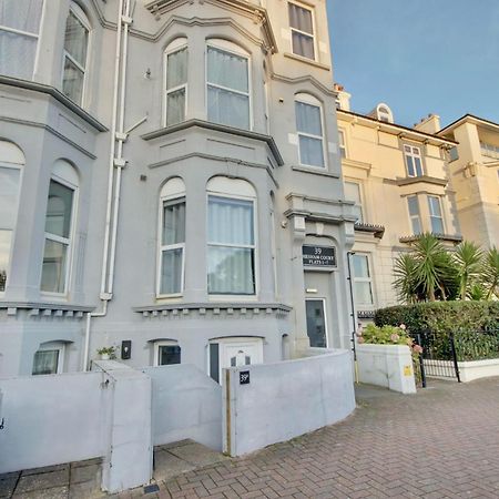 פורטסמות' Southsea Getaway Apartment With Pool Table And Hot Tub מראה חיצוני תמונה