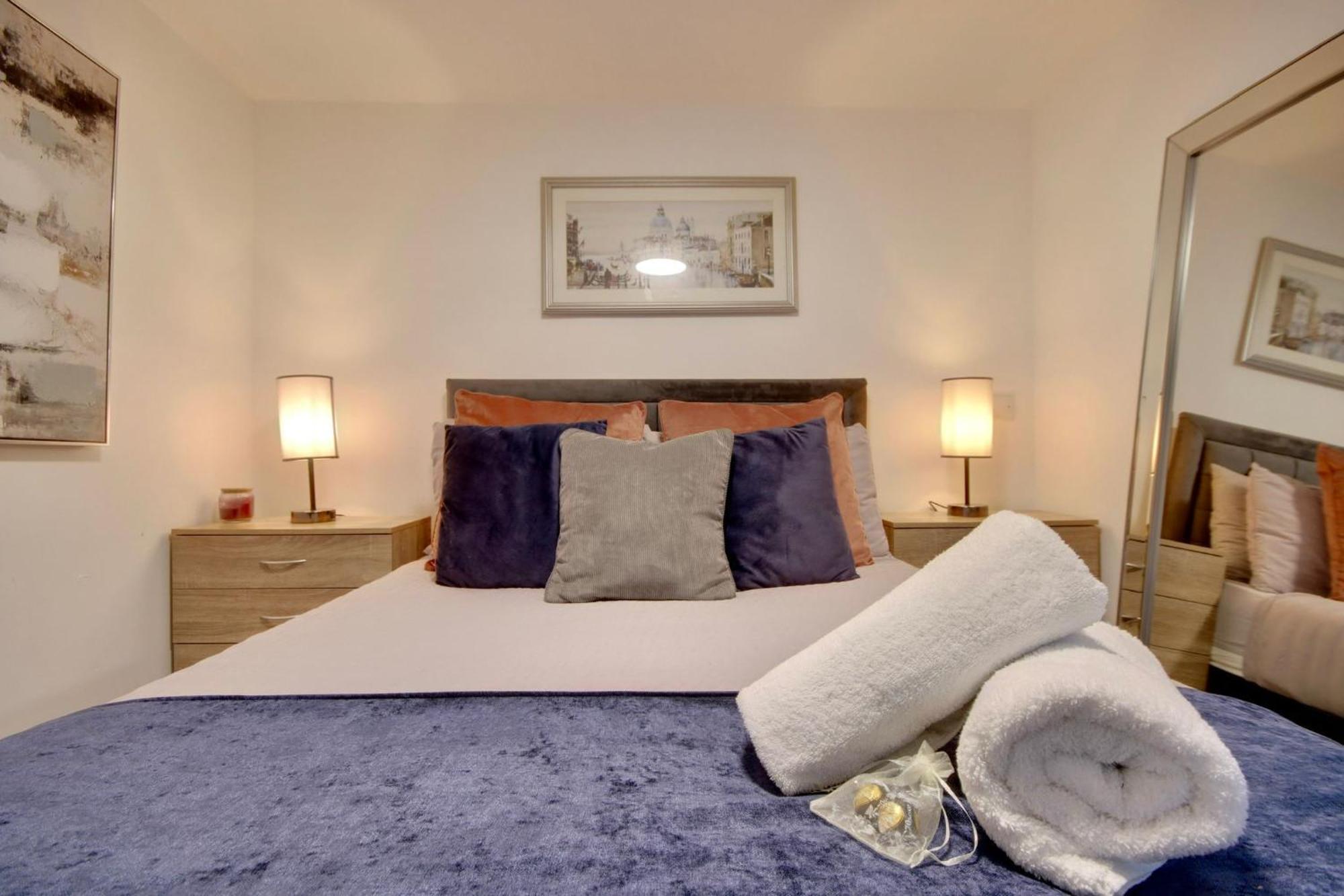 פורטסמות' Southsea Getaway Apartment With Pool Table And Hot Tub מראה חיצוני תמונה