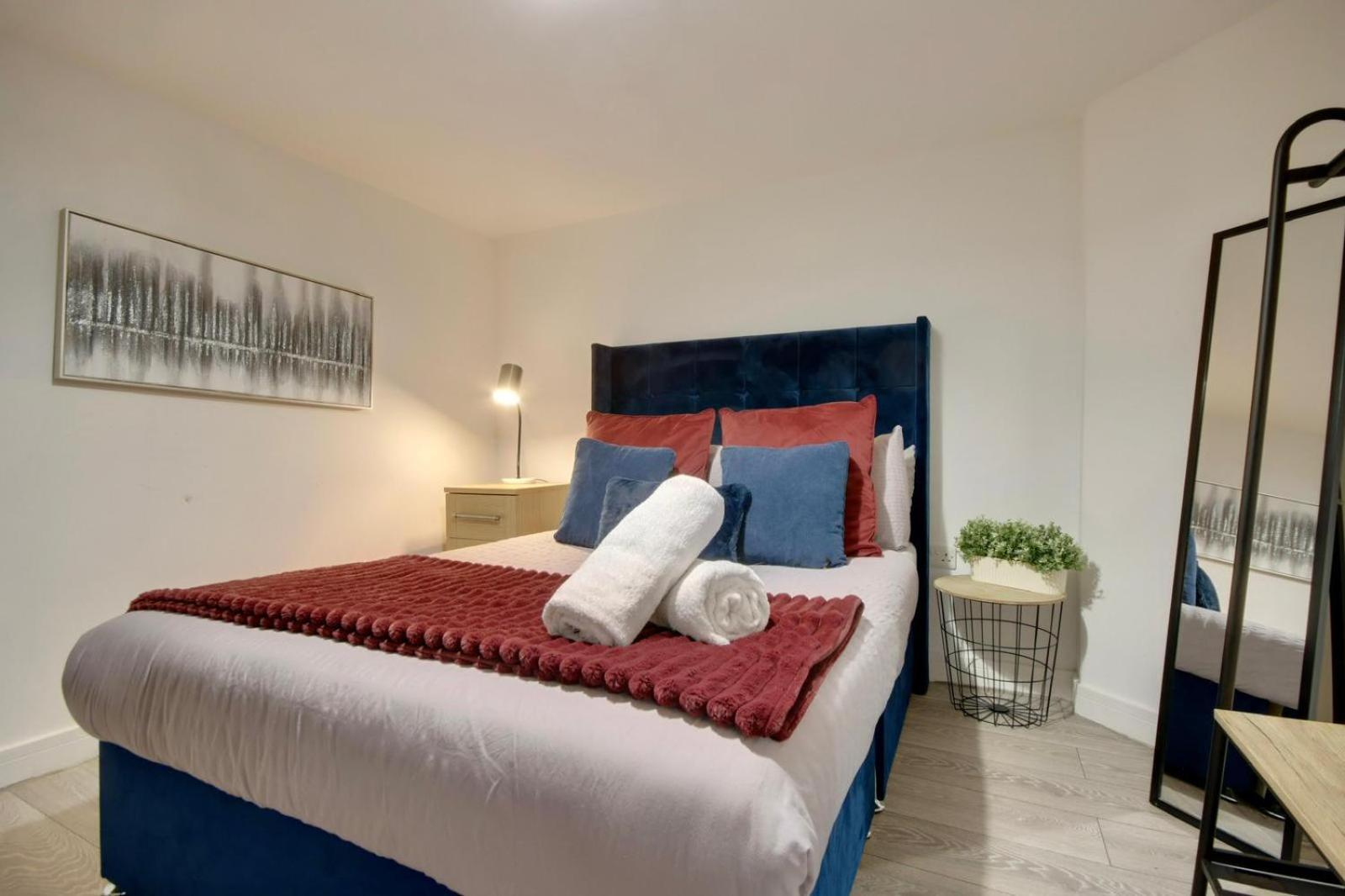 פורטסמות' Southsea Getaway Apartment With Pool Table And Hot Tub מראה חיצוני תמונה